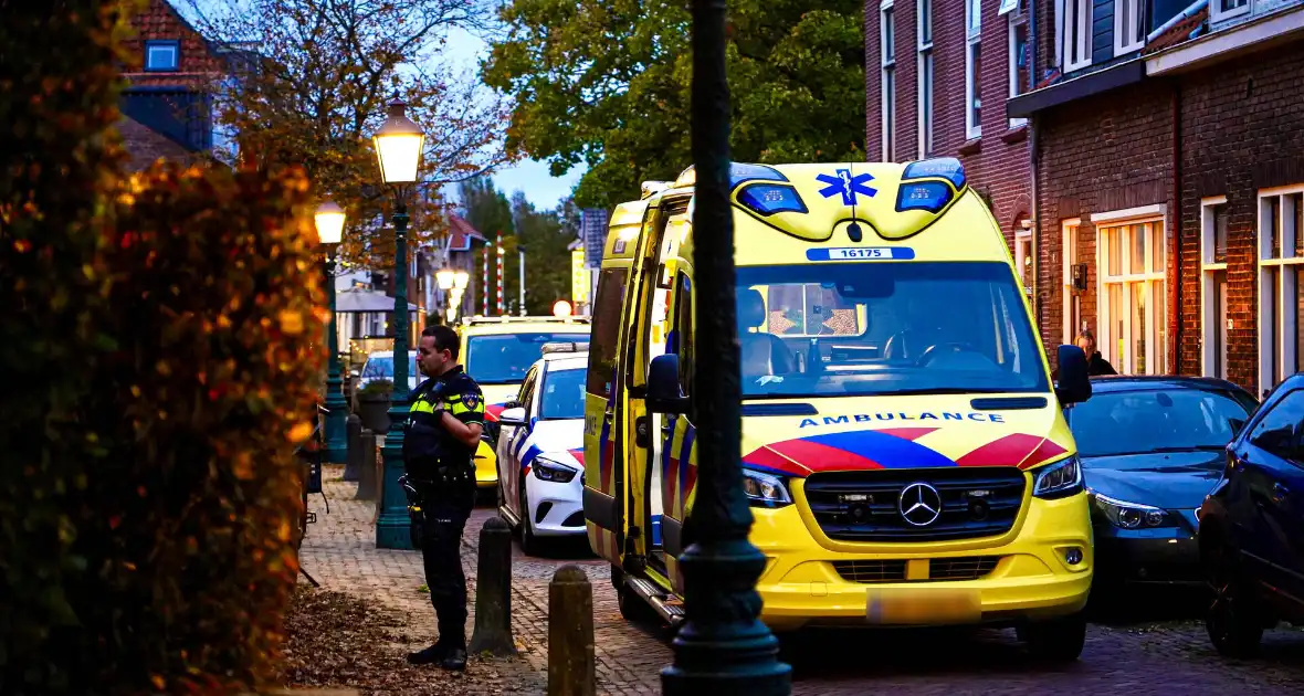 Traumahelikopter Ingezet Voor Medische Noodsituatie Trekt Veel Bekijks - Foto 1