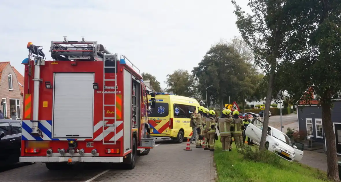 Auto van dijk gereden - Foto 3