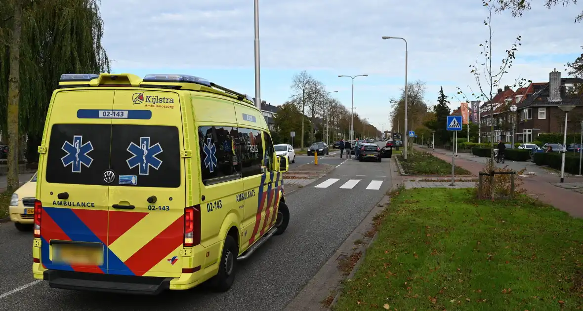 Twee auto's in botsing