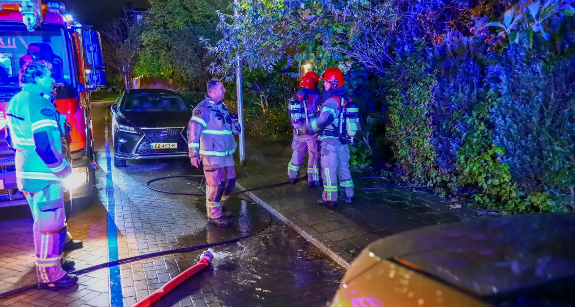 Zolderbrand leidt tot opschaling brandweer