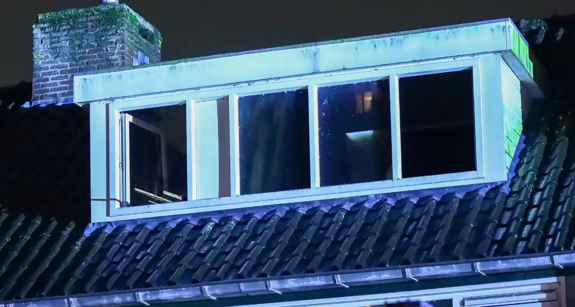 Zolderbrand leidt tot opschaling brandweer - Foto 1