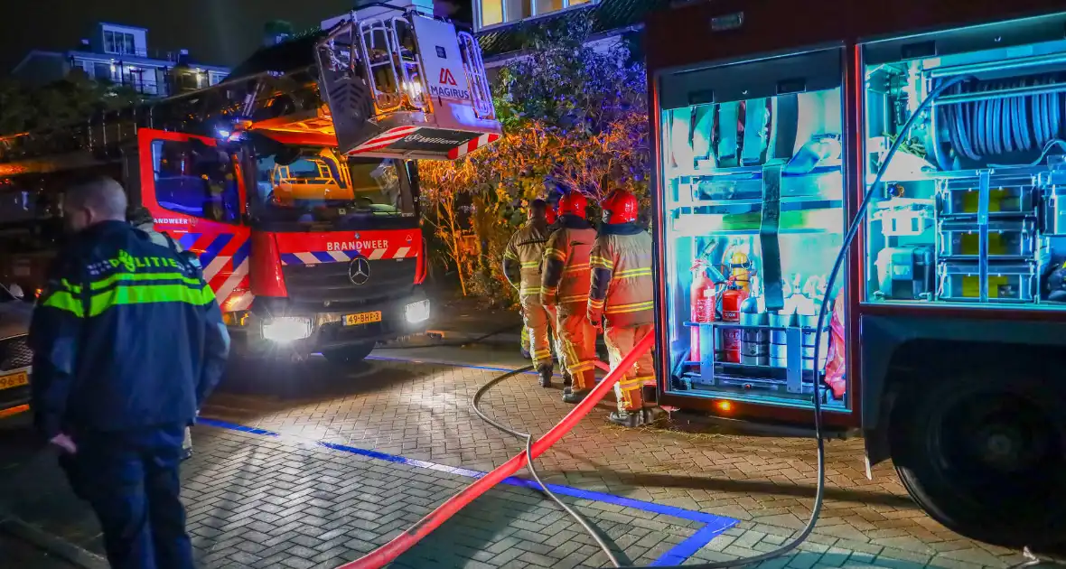 Zolderbrand leidt tot opschaling brandweer - Foto 2