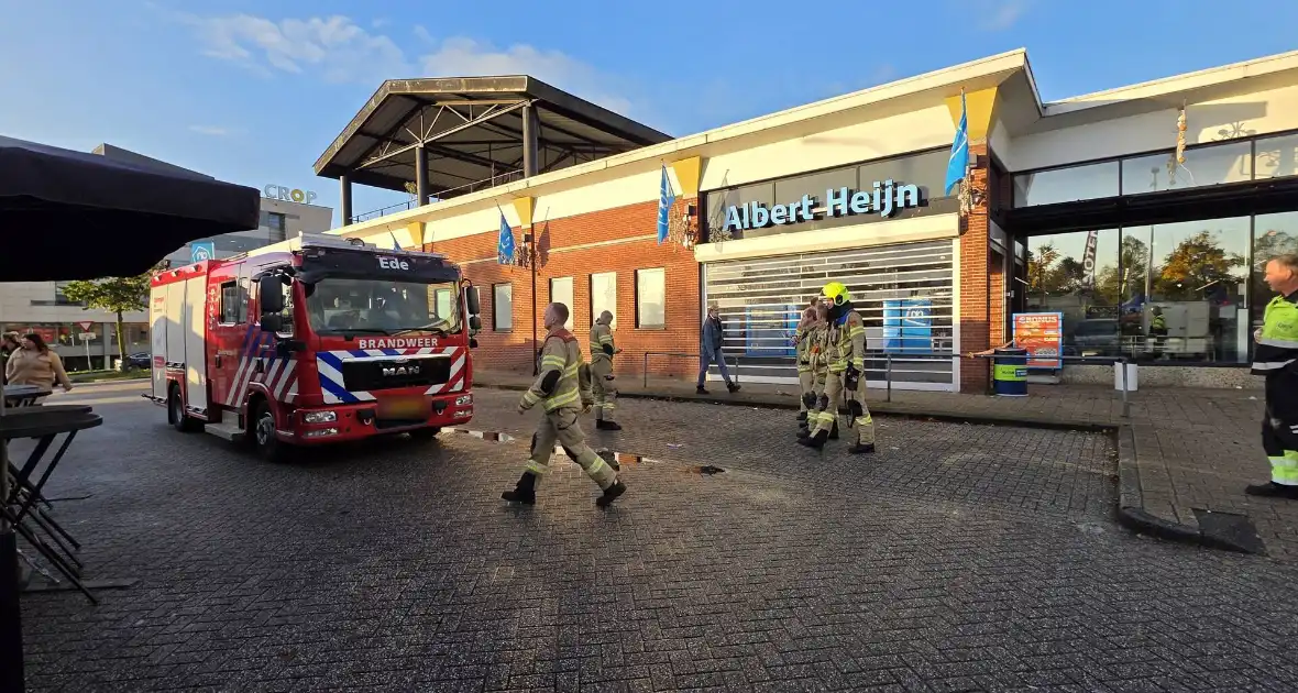 Medewerker supermarkt gewond bij ongeval met gevaarlijke stof - Foto 4