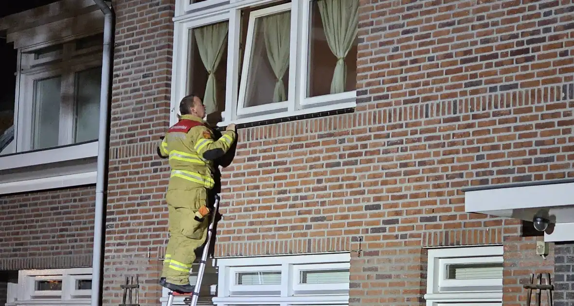 Woningbrand door vergeten pannetje, bewoner nagekeken door het ambulancepersoneel - Foto 1