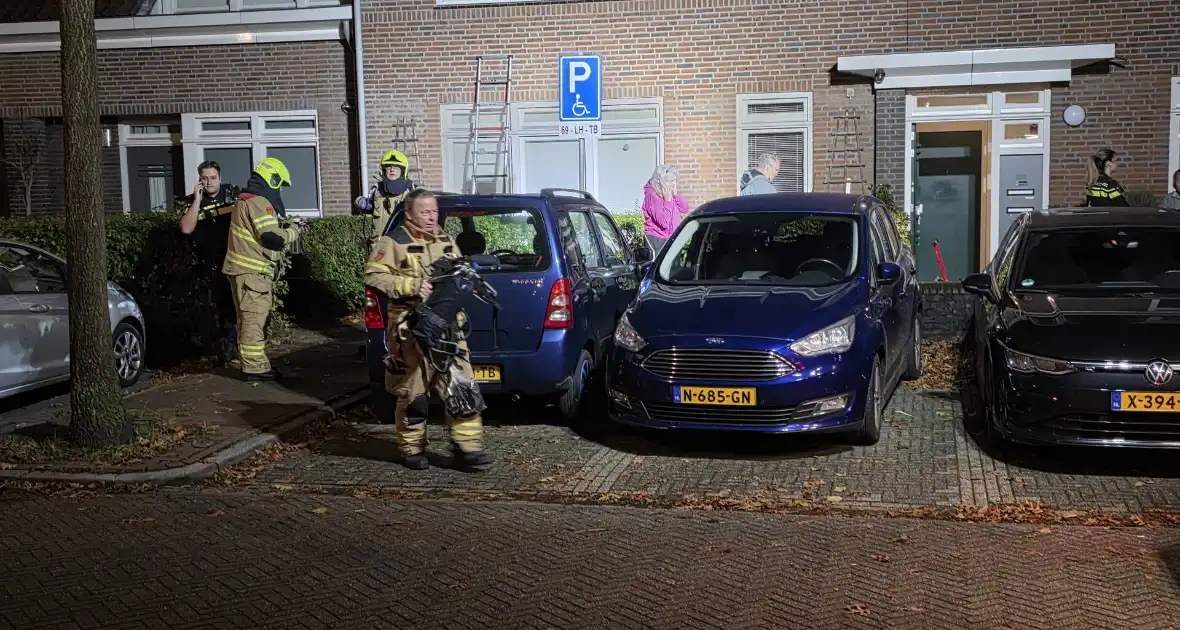 Woningbrand door vergeten pannetje, bewoner nagekeken door het ambulancepersoneel - Foto 4