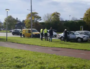 Postbezorger in aanrijding met personenwagen in Ridderkerk