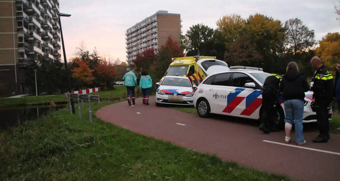 Fiets en scooter botsen op elkaar - Foto 1