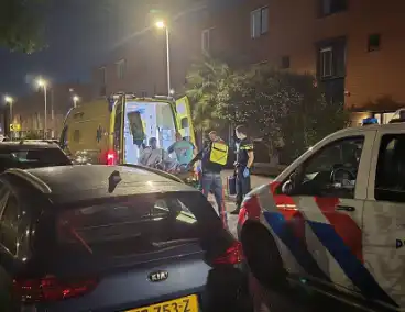 Gewonde na steekpartij, verdachte op de vlucht