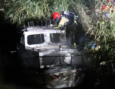 Bootje volledig verbrand tijdens brandincident