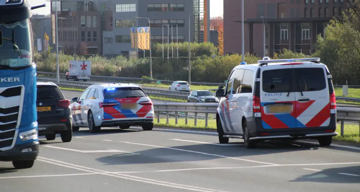 Zwaar ongeval tussen motor en voertuig leidt tot gewonde - Foto 2