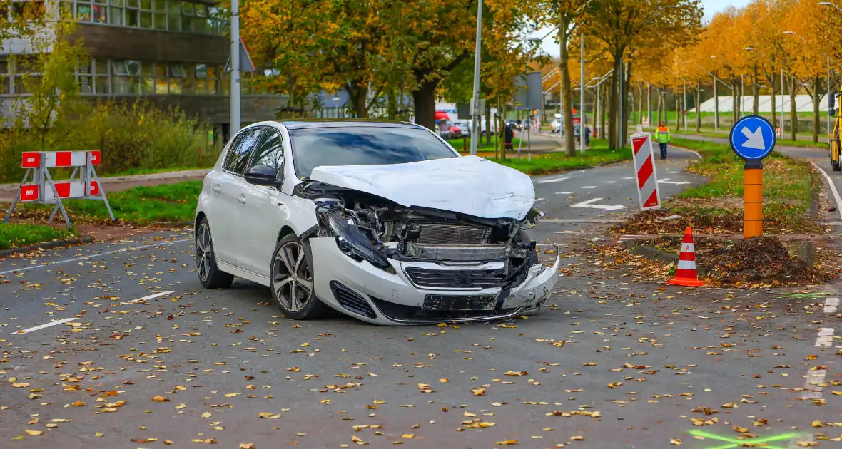 Zwaar ongeval tussen motorfiets en auto - Foto 1