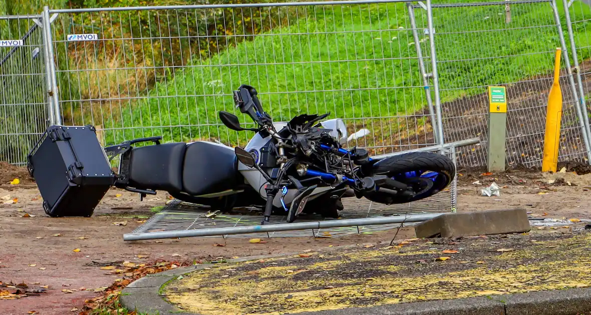 Zwaar ongeval tussen motorfiets en auto - Foto 4