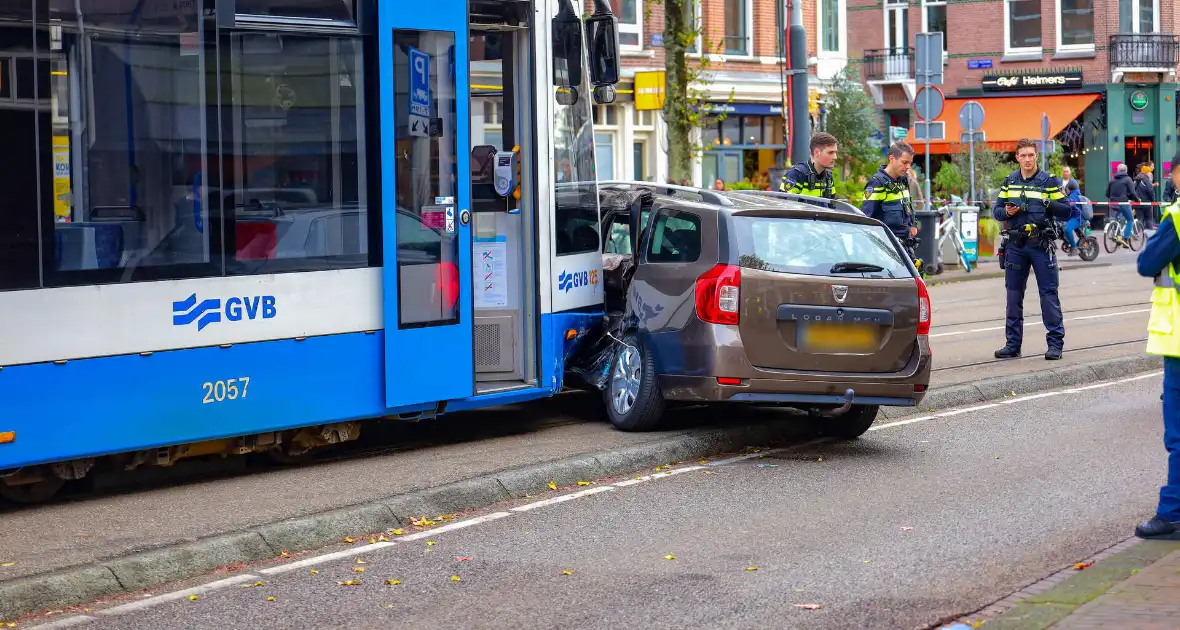 Meerdere gewonden bij aanrijding tussen auto en tram - Foto 4