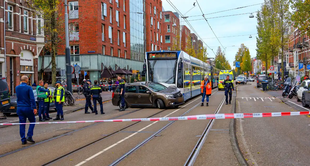 Meerdere gewonden bij aanrijding tussen auto en tram - Foto 6