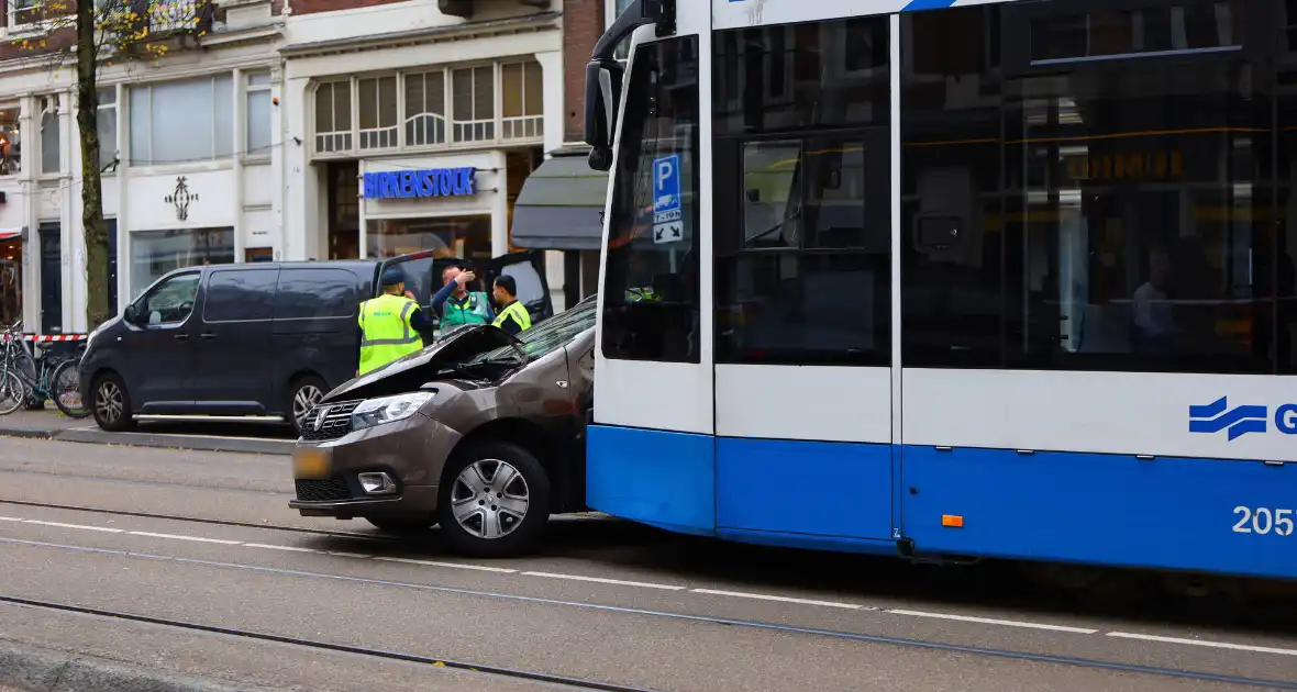 Meerdere gewonden bij aanrijding tussen auto en tram - Foto 7