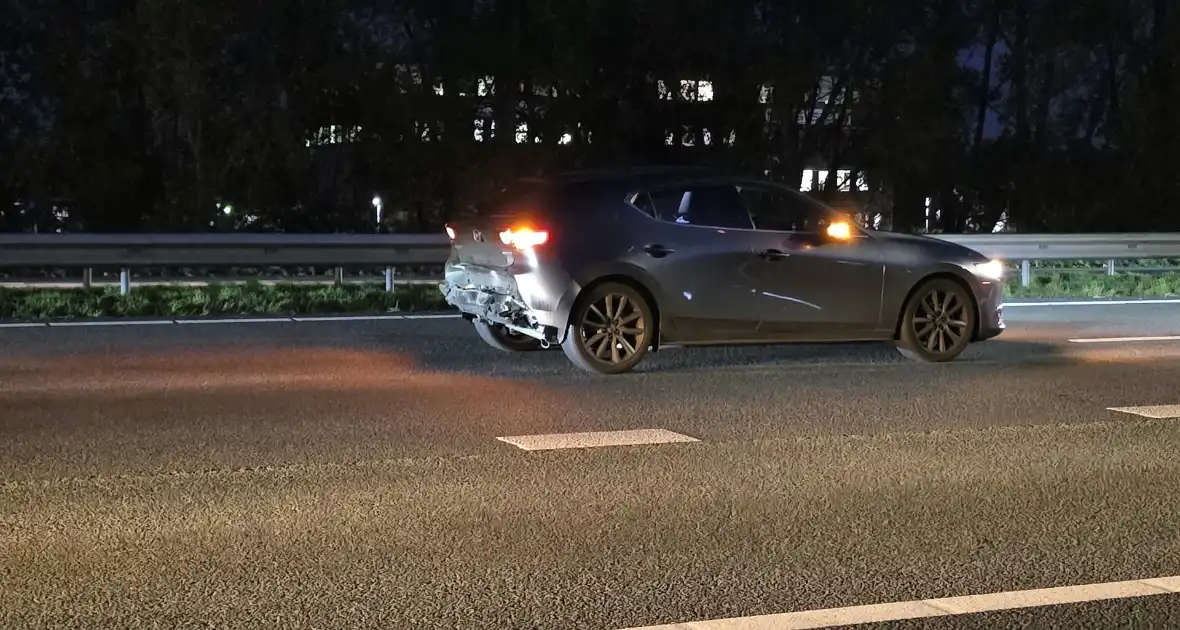 Botsing met letsel leidt tot verkeershinder - Foto 4