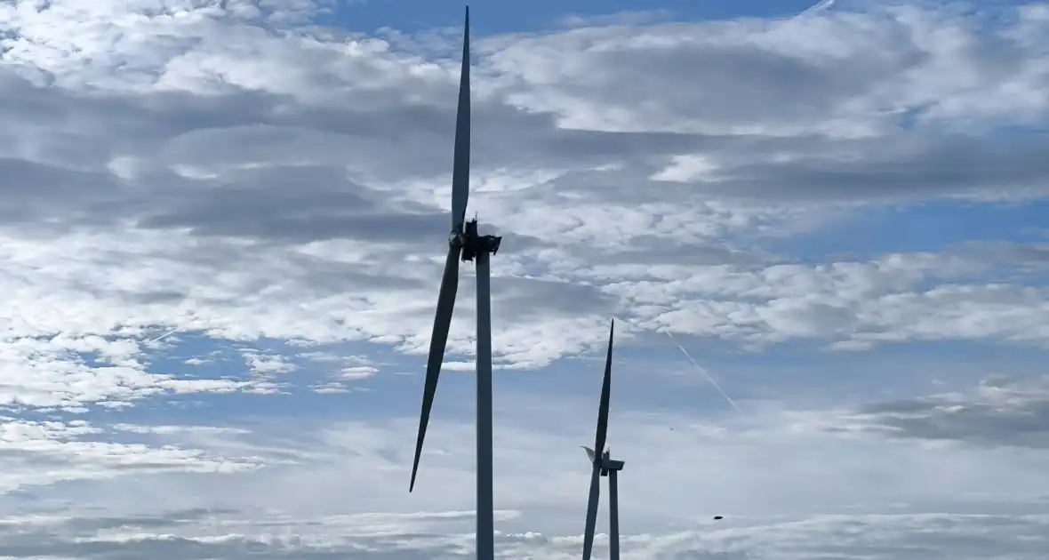 Herstel windmolen na brand vergt tijd - Foto 1