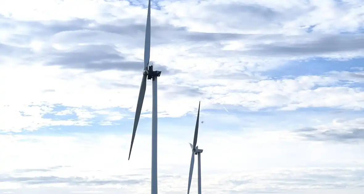 Herstel windmolen na brand vergt tijd - Foto 2
