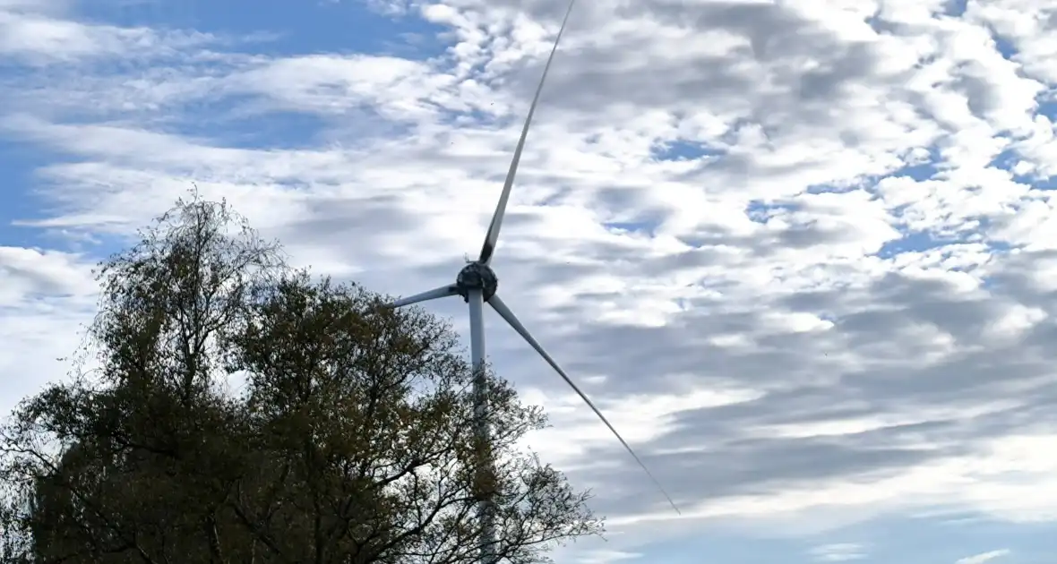 Herstel windmolen na brand vergt tijd - Foto 3