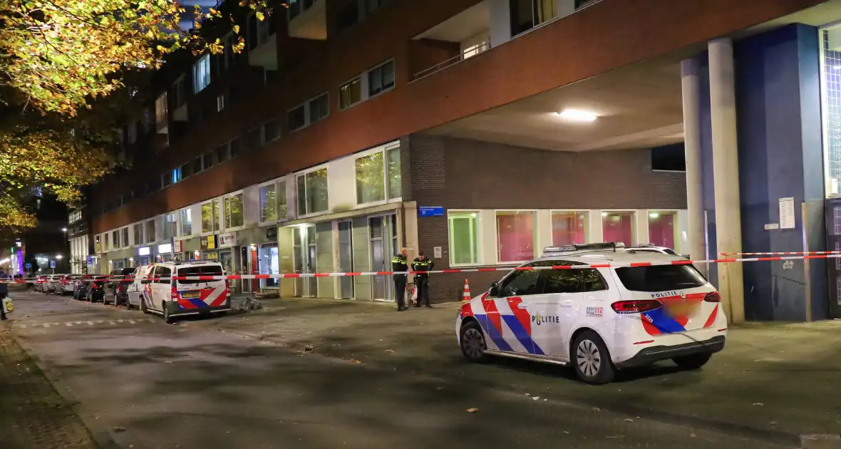 Steekpartij leidt tot gewonde en afzetting van de locatie - Foto 2