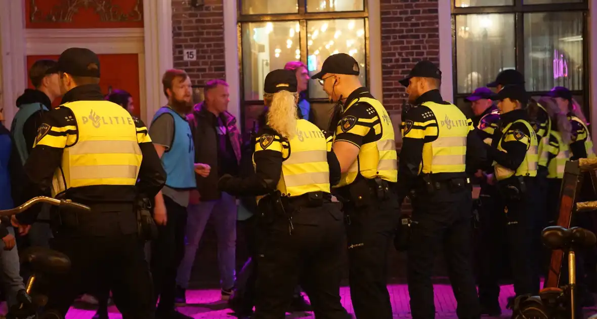 Binnenstad toneel van grote politie oefening - Foto 12