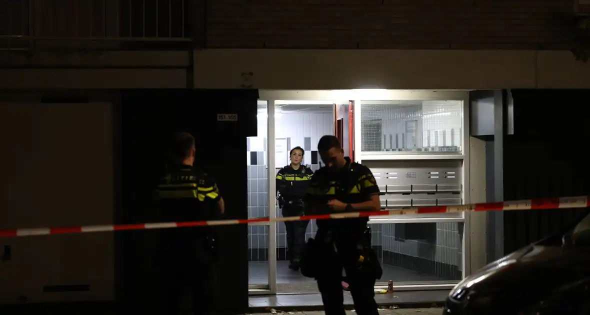 Man met mes doodgeschoten door politie - Foto 1