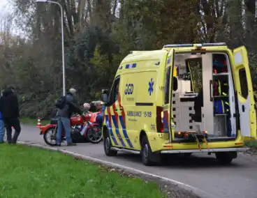 Bromfietser komt ten val