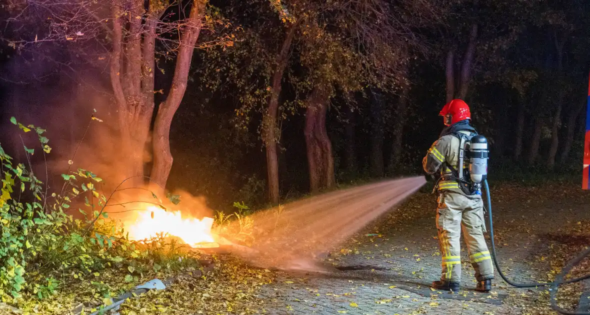 Brand langs weg is mogelijk brandstichting