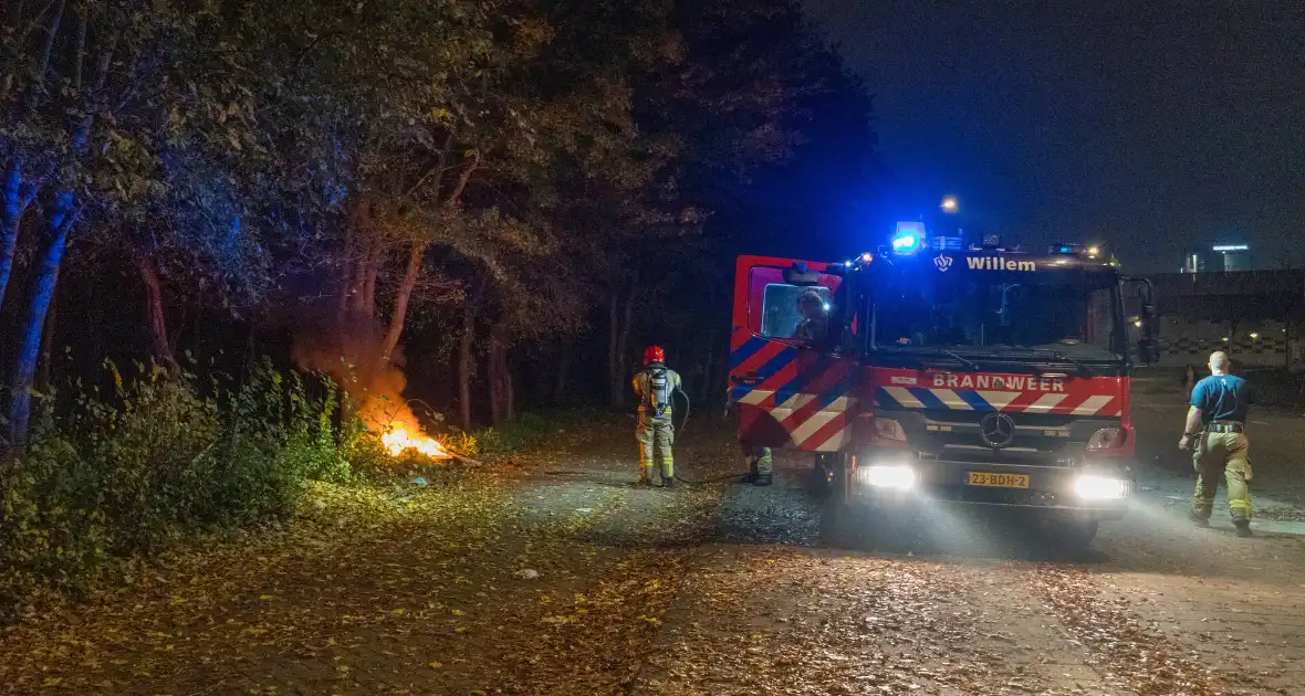Brand langs weg is mogelijk brandstichting - Foto 1