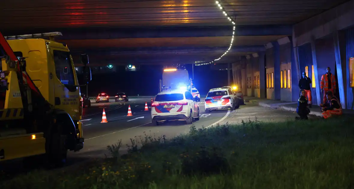 Vrouw gewond bij schietincident - Foto 7