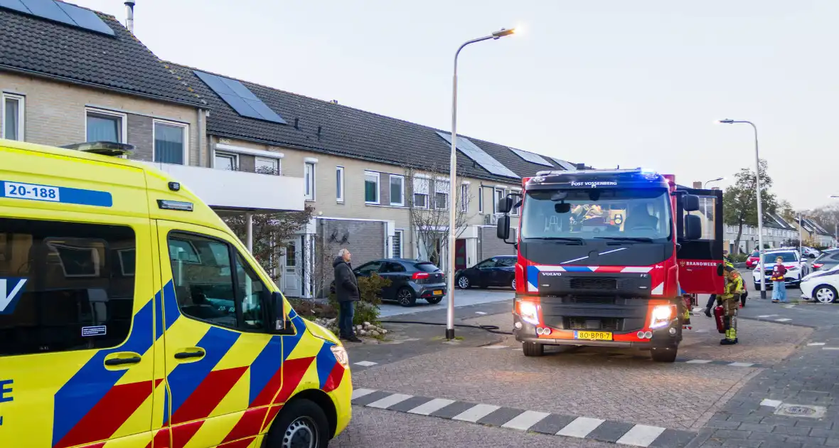 Eigenaar woning naar ziekenhuis na brand in schuurtje - Foto 7