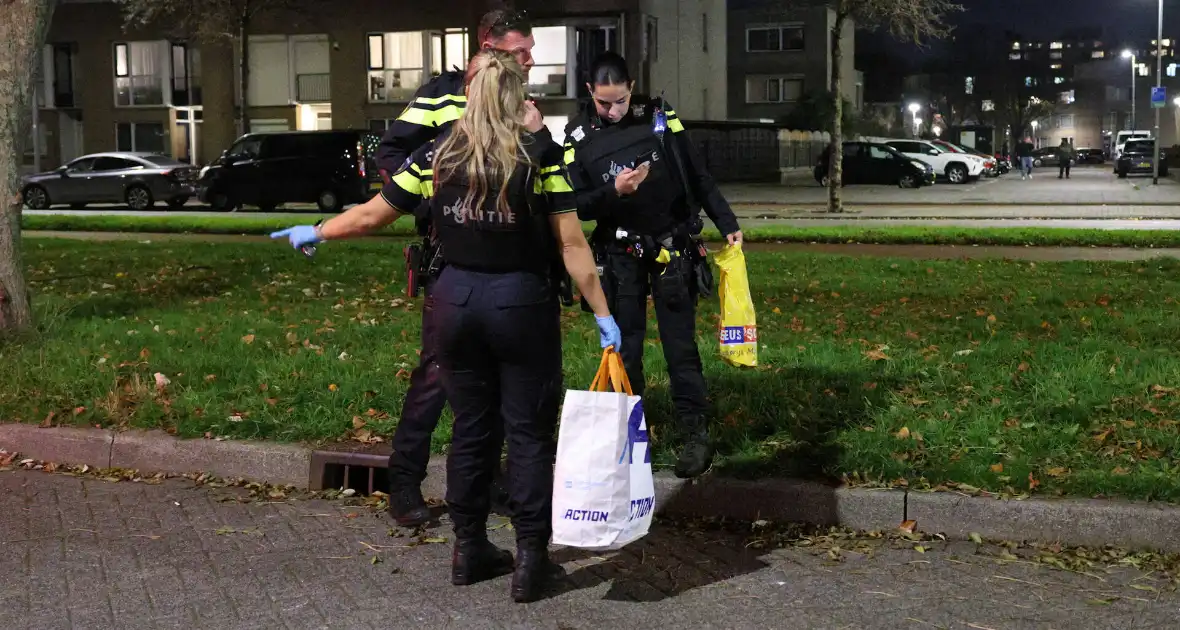 Vijf aanhoudingen en vondst van geld na drugsdeal