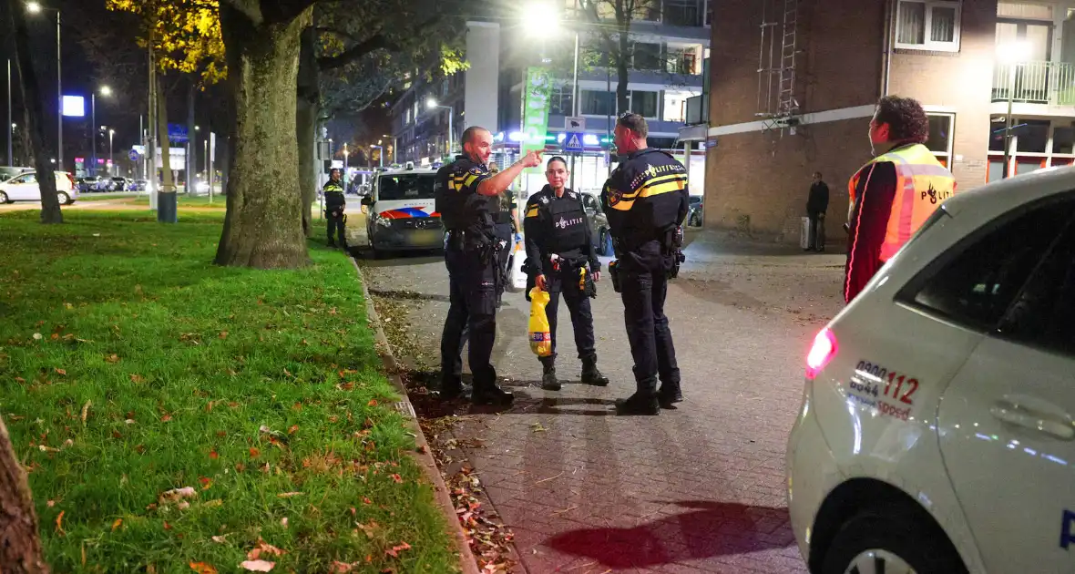 Vijf aanhoudingen en vondst van geld na drugsdeal - Foto 1