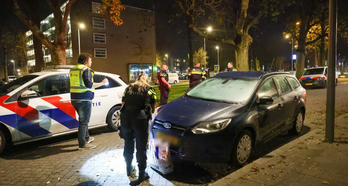 Vijf aanhoudingen en vondst van geld na drugsdeal - Foto 2
