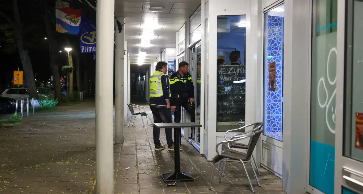 Vijf aanhoudingen en vondst van geld na drugsdeal - Foto 9