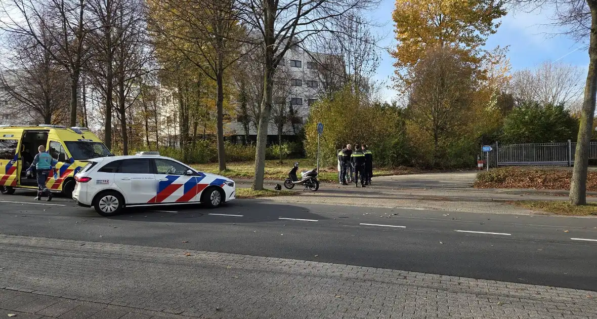 Scooterrijder gecontroleerd na ongeval - Foto 5