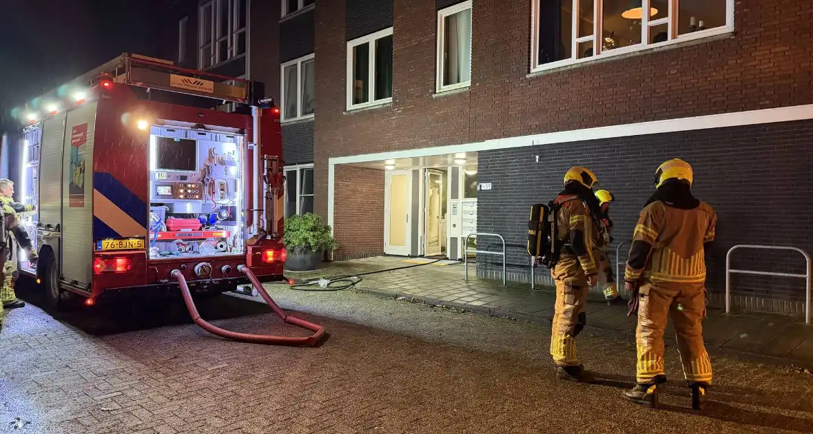 Appartementencomplex ontruimd door brand in meterkast - Foto 2