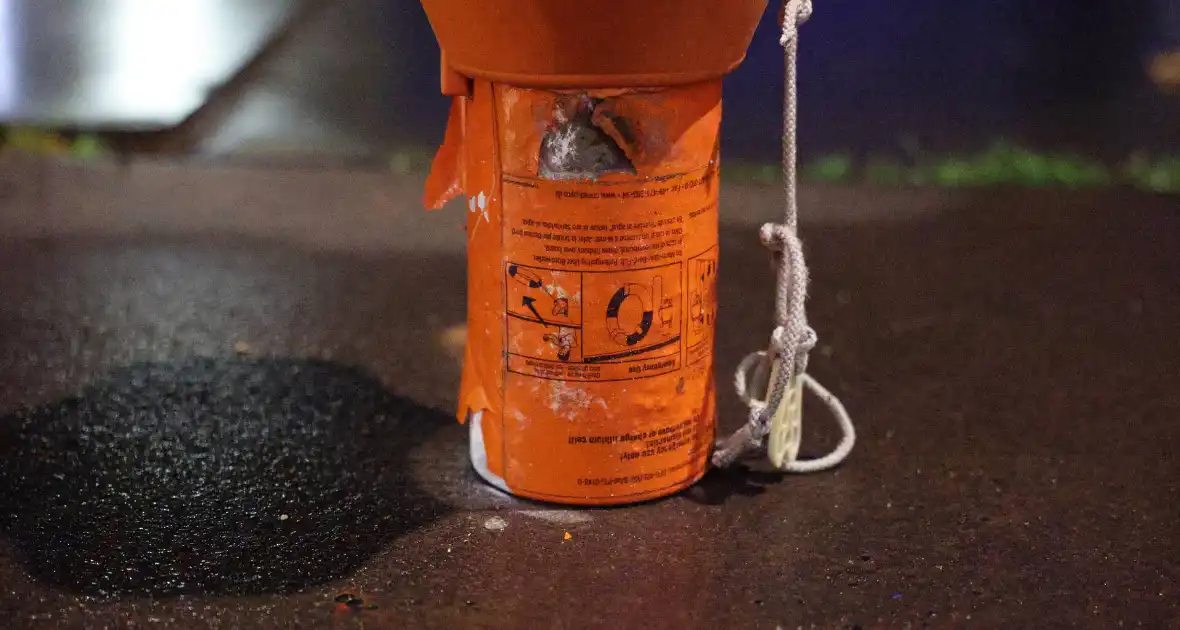 Woningbrand door noodsignaal met oranje rook - Foto 16