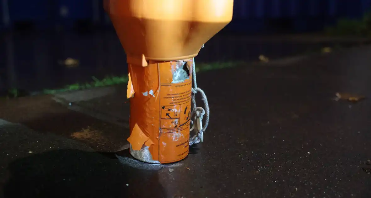 Woningbrand door noodsignaal met oranje rook - Foto 17