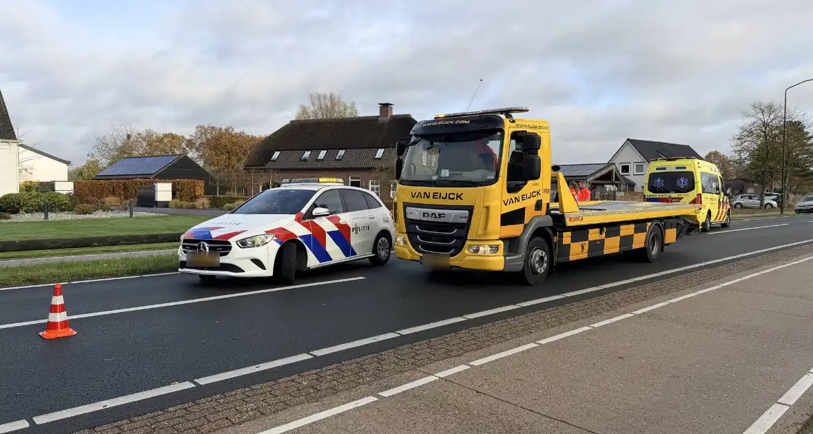 Auto in ongeval betrokken tijdens inhalen - Foto 4