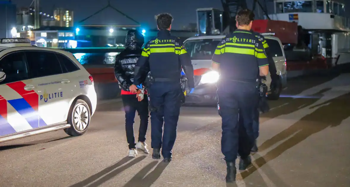 Steekpartij leidt tot aanhouding en gewonde - Foto 5