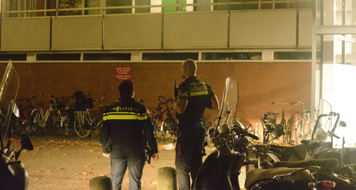 Appartementencomplex getroffen door brand - Foto 6