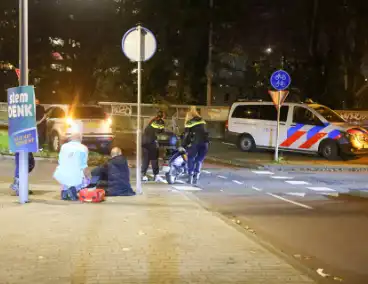 Bromfietser gewond na aanrijding op rotonde