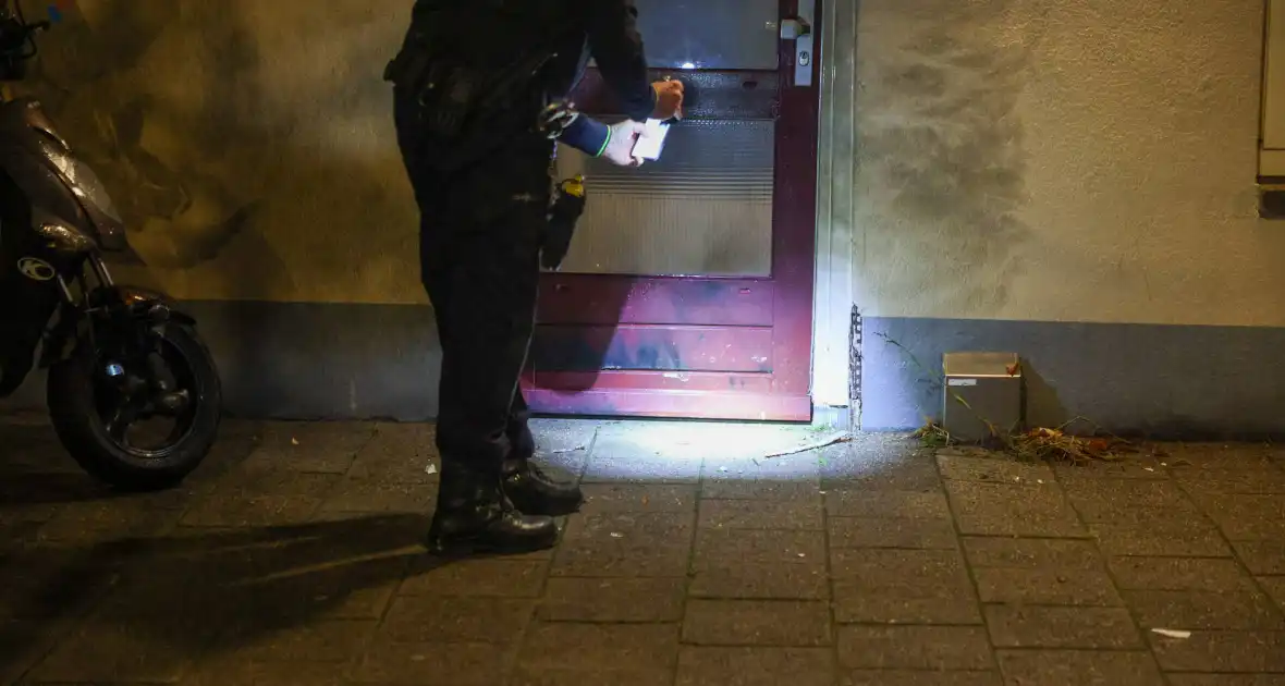 Explosie bij portiek mogelijk wraakactie