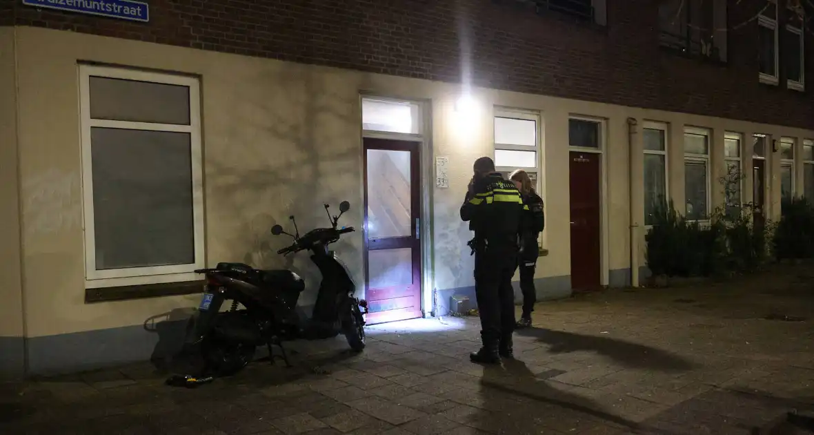 Explosie bij portiek mogelijk wraakactie - Foto 4
