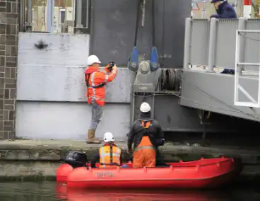 Onderzoek naar schade stadsbrug