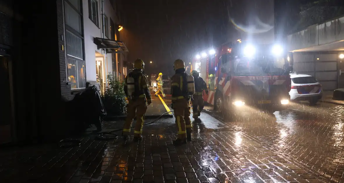 Industriebrand verwoest voertuigen in garage - Foto 6