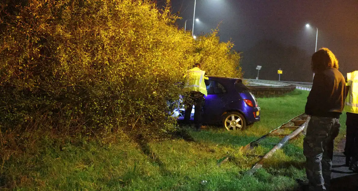 Man onder invloed betrokken bij eenzijdig ongeval - Foto 15