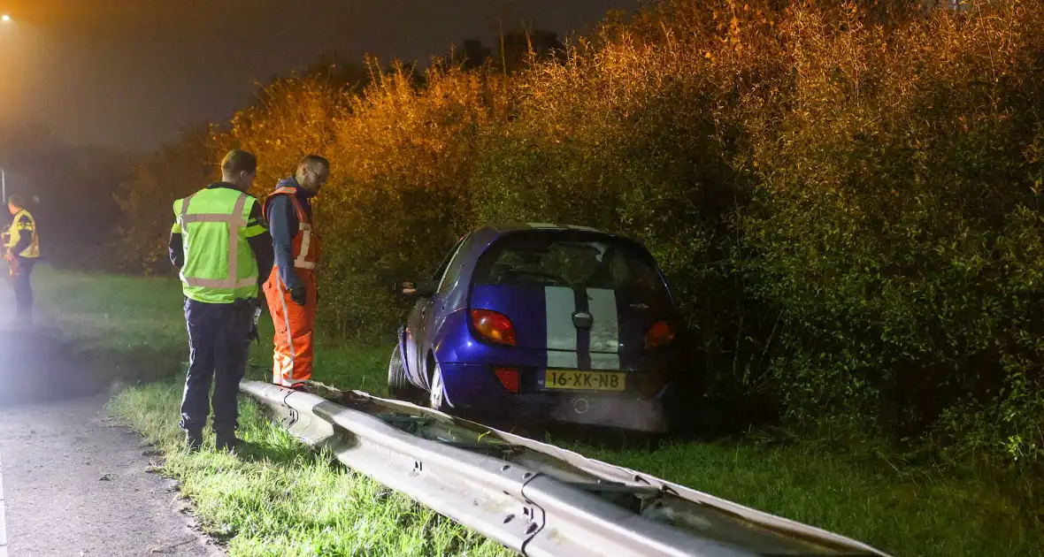 Auto volledig uitgebrand tijdens brandincident