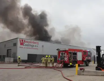 Grote brand in coatingsbedrijf veroorzaakt rookontwikkeling